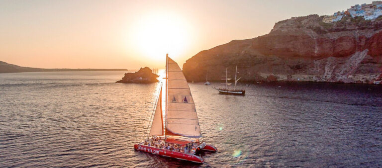 catamaran boat tour santorini